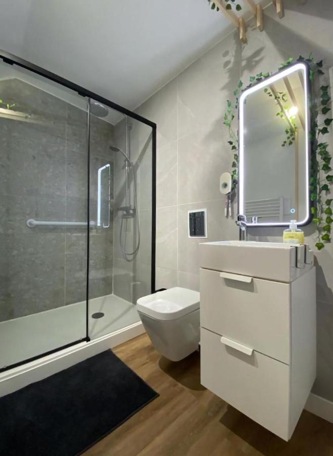 L'Appart'Hotel 23Eme Avenue - Spa Privatif - Love Room - Appartements A Themes Lamalou-les-Bains Exteriér fotografie